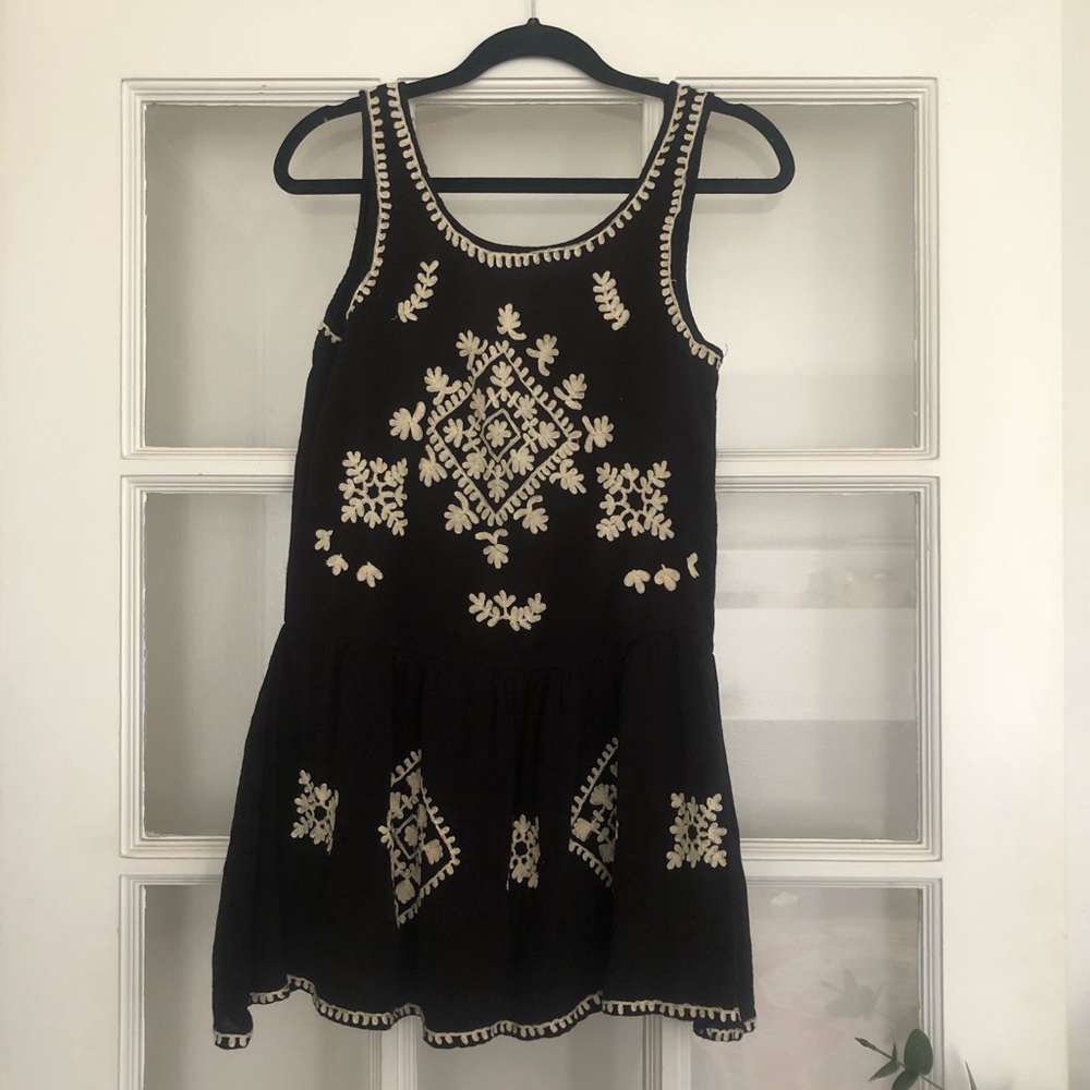Forever 21 embroidered sundress